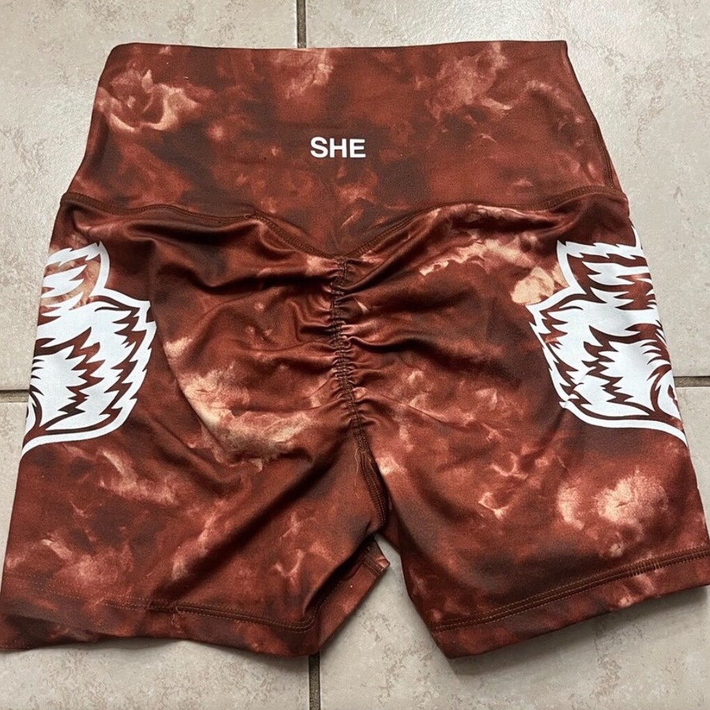 Medium left seam messed up but you can’t notice when wearing